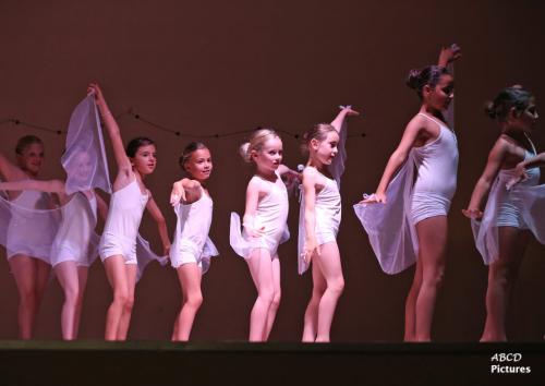 PLENITUDE 2019 - 13 Ne tenir qu'à un fil 01