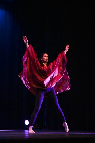 56-Plenitude Danse Aimer ModernAdulte-Lena