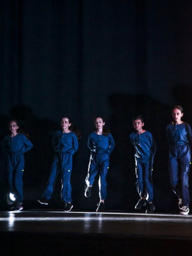 60-Plenitude Danse Eat-Sleep-Travel-Repeat Street1